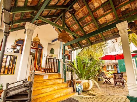 Frangipani Beach Villa Hotel in Tangalle