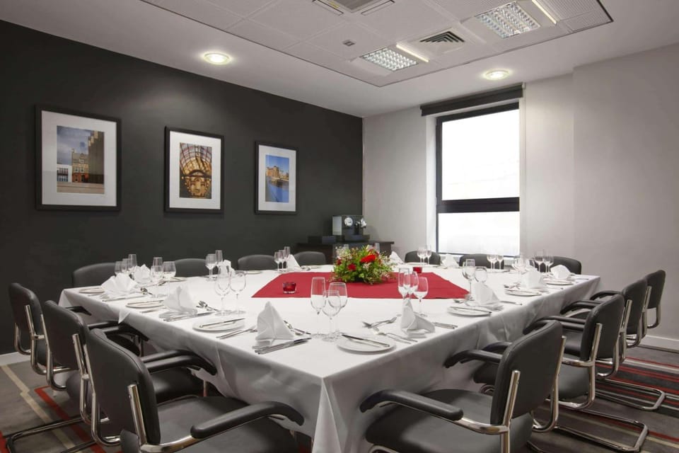 Ramada Encore by Wyndham Newcastle-Gateshead Hotel in Gateshead