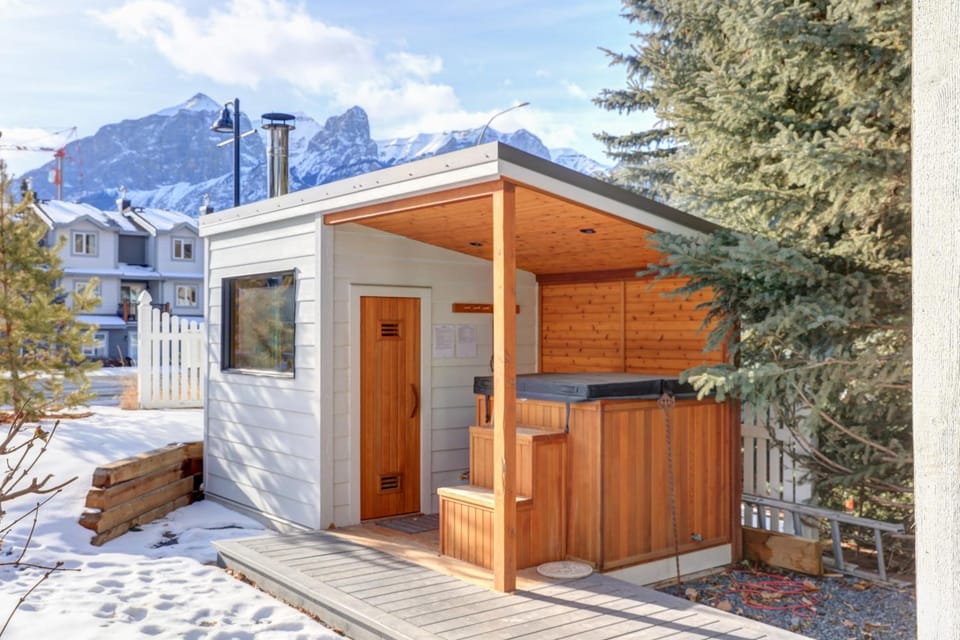 Lady MacDonald Country Inn Inn in Canmore