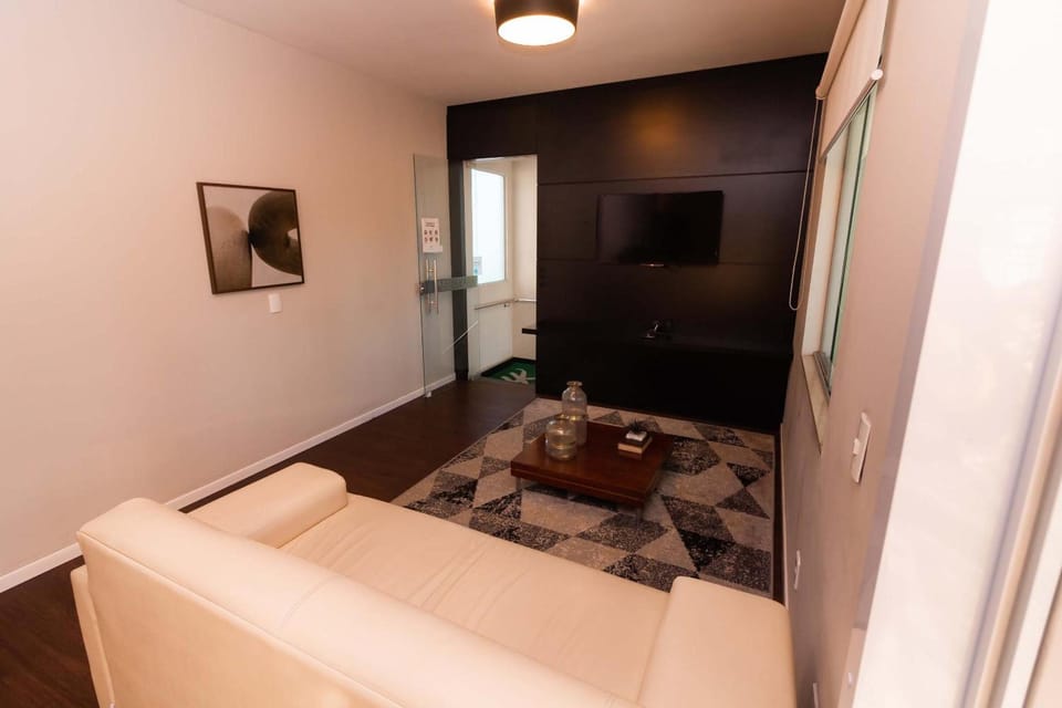 Shared lounge/TV area