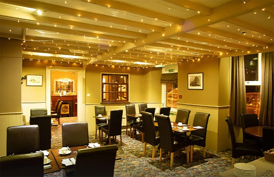 The Fox & Hounds Inn & Camping Pods Inn in England