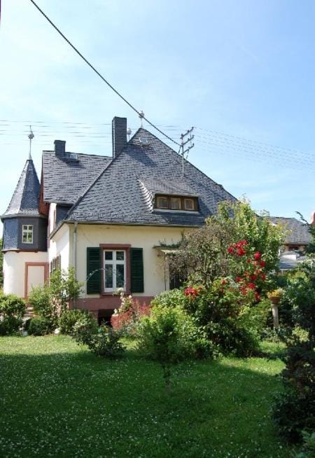Wohnen im Burghotel Hotel in Mainz-Bingen