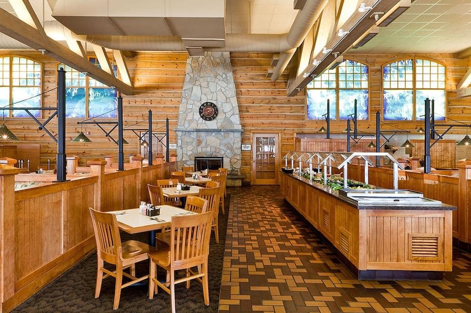 The Portlander Inn and Marketplace Hotel in Vancouver