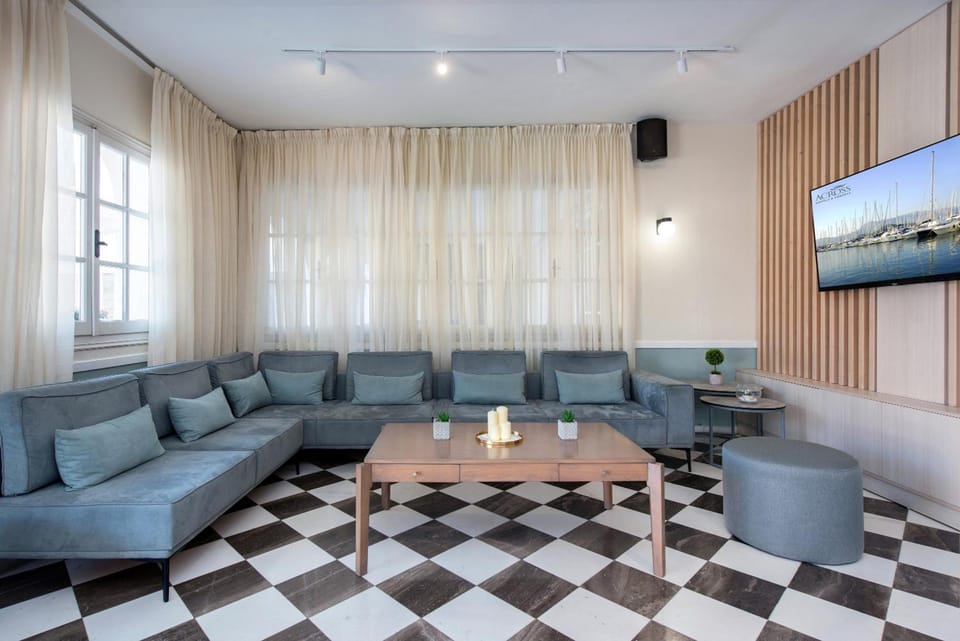 OPERA BLUE Hotel Gouvia Corfu Hotel in Gouvia