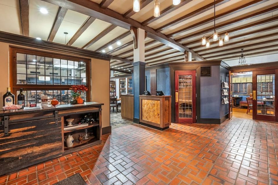 Best Western Premier Mariemont Inn Hotel in Mariemont