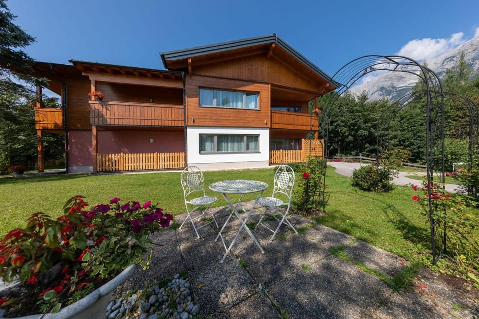 Almfrieden Hotel & Romantikchalet Hotel in Schladming