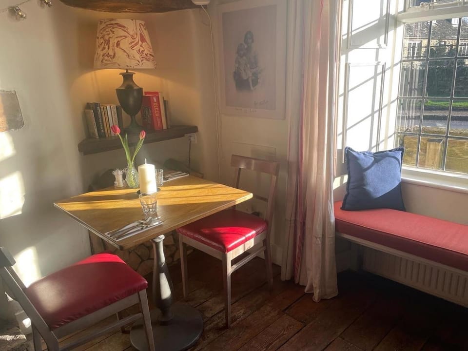 The Swan Inn Swinbrook Inn in West Oxfordshire District