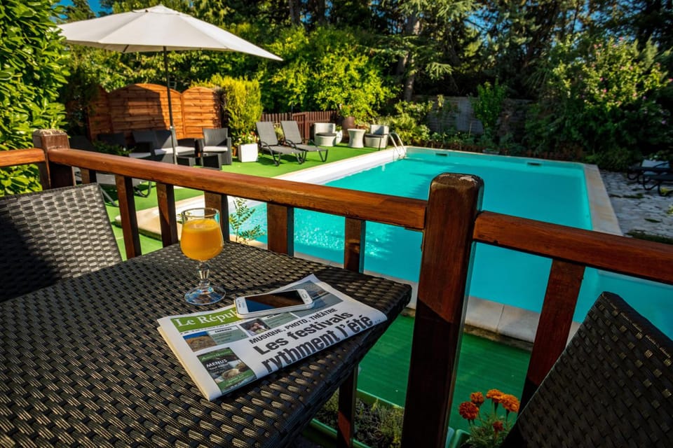 LOGIS HOTEL L' Auberge d'Uzes Hotel in Uzes