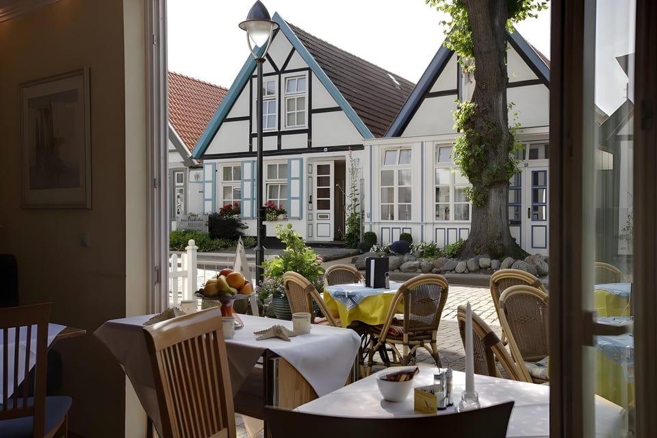 Vogel Hotel & Appartements Hotel in Mecklenburg-Vorpommern, Germany