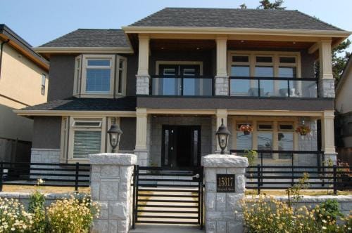 White Rose House Hotel in White Rock