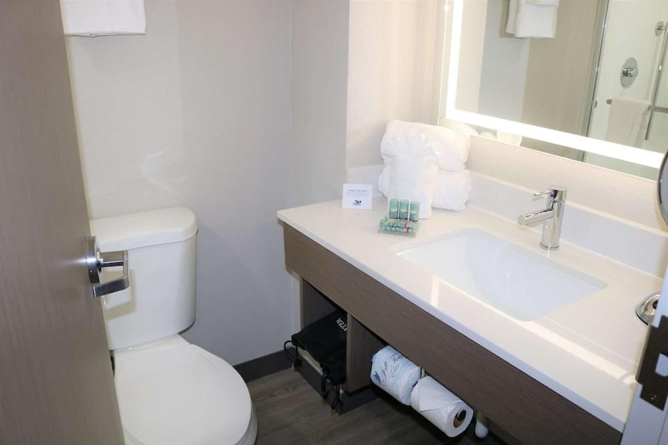 Best Western Aku Tiki Inn Hotel in Daytona Beach Shores