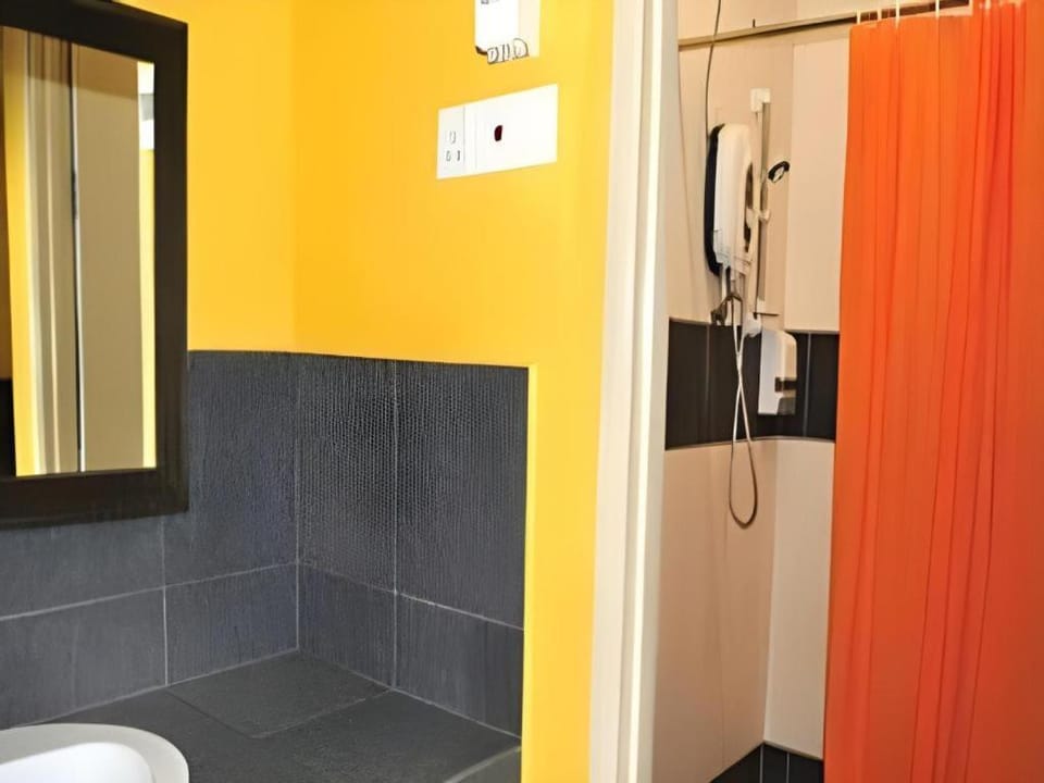 Rumah Tumpangan Abby Hotel in Perak