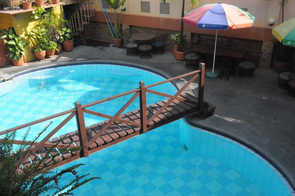Kokomos Hotel & Restaurant Hotel in Angeles