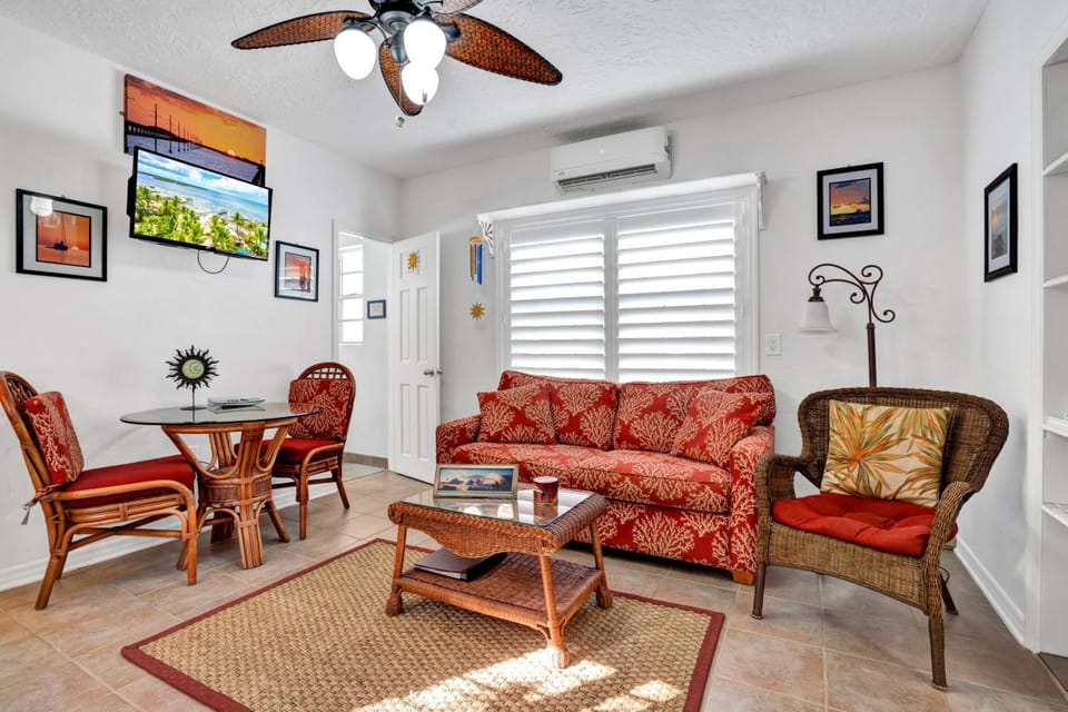 Island Bay Resort Hotel in Tavernier