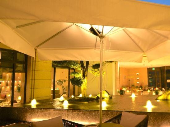 Yatong Lvhai Hotel Hotel in Shanghai