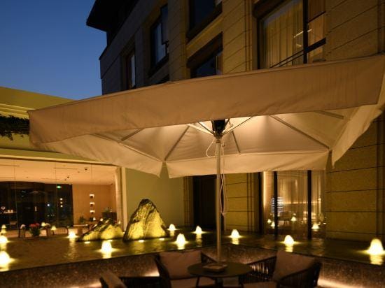Yatong Lvhai Hotel Hotel in Shanghai