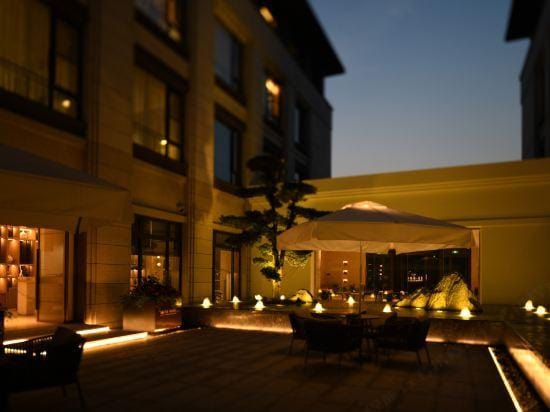 Yatong Lvhai Hotel Hotel in Shanghai