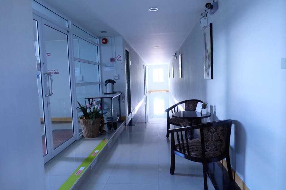 Siri Sothorn Apartment Hotel in Thailand