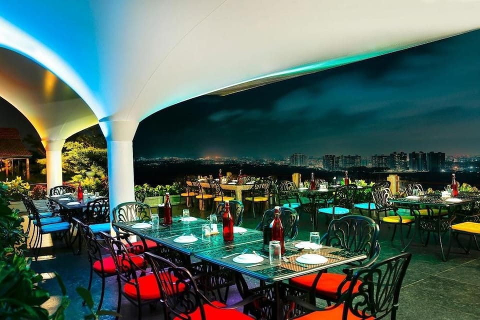 Palette - Sunny's World Hotel in Maharashtra