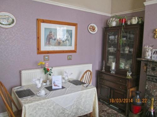 Camellia Lodge Guest House Hotel in Weston-super-Mare