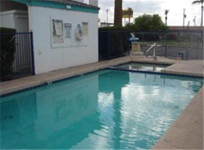 Colonade Motel Suites Motel in Mesa