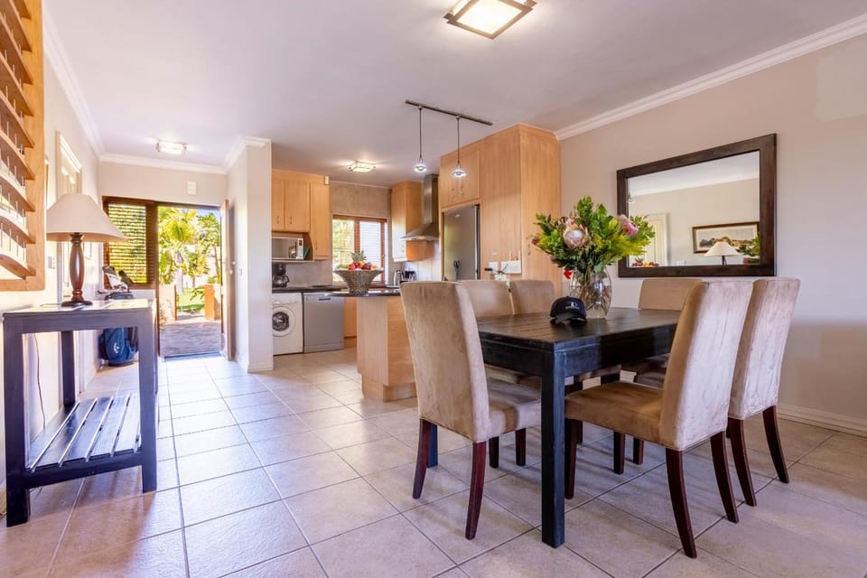 Devonvale Golf and Wine Estate Lodge in Stellenbosch
