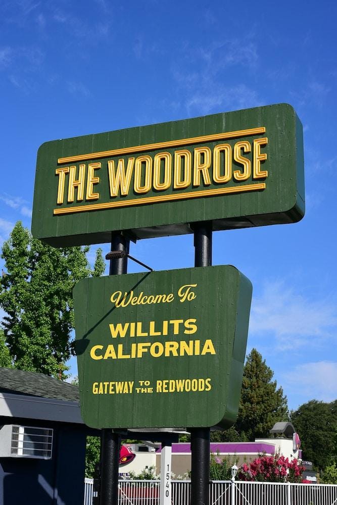 Holiday Lodge Hotel in Willits
