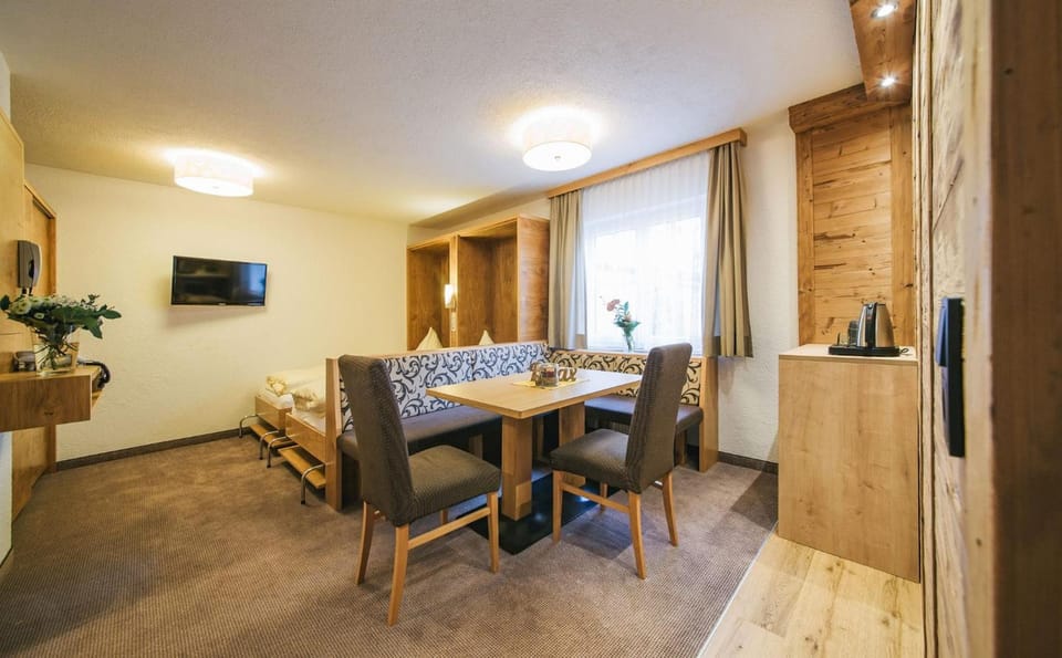 Arlen Lodge Hotel-Garni Hotel in Saint Anton am Arlberg