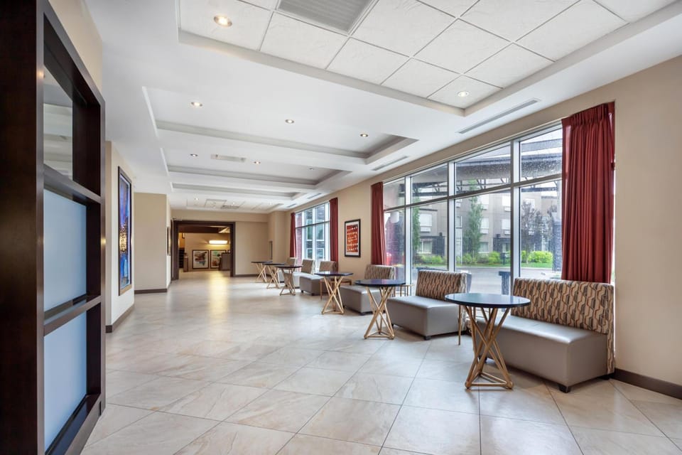 Best Western Plus Edmonton Airport Hotel Hotel in Leduc
