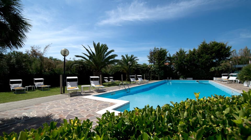 UNA HOTELS Imperial Beach Hotel Hotel in Marche