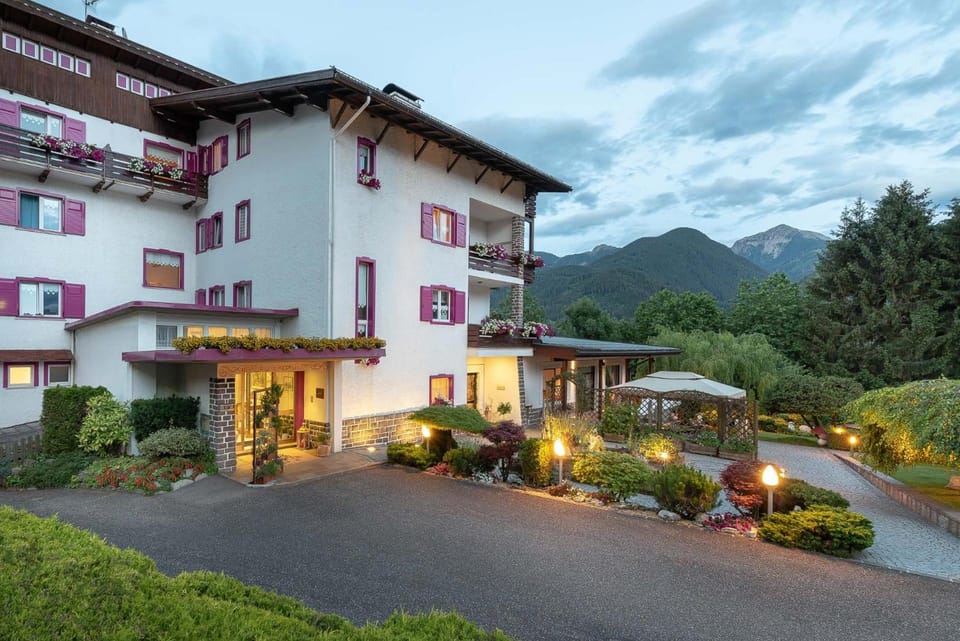 Hotel Latemar Hotel in Trentino-South Tyrol