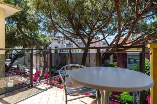 Hotel Mocambo Riccione CENTRALISSIMO AL MARE Hotel in Riccione