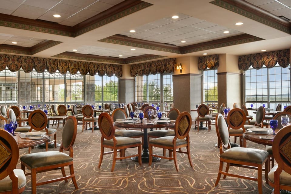 Chateau on the Lake Resort Spa and Convention Center Resort in Branson