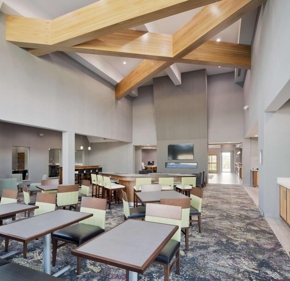 Homewood Suites by Hilton Topeka Hotel in Topeka