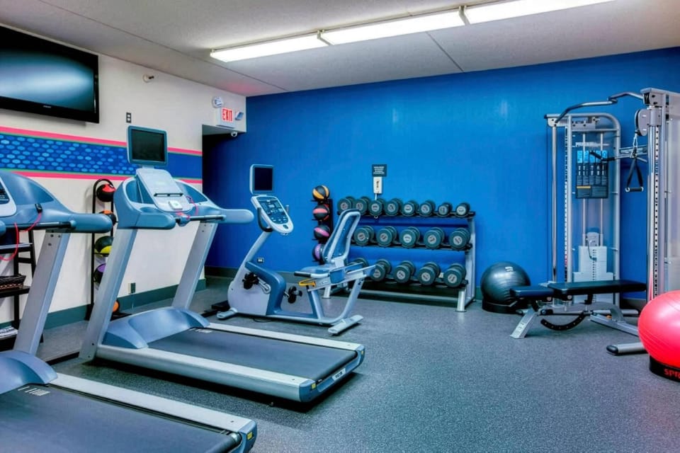 Pittsburgh Airport Inn and Suites Hotel in Moon Township