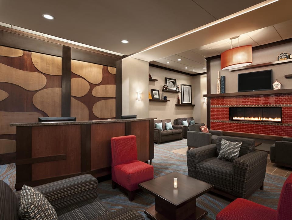 Hampton Inn & Suites Madison/Downtown Hotel in Madison