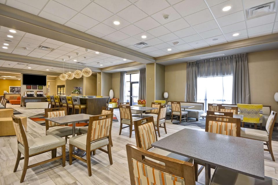 Hampton Inn Blue Ash Cincinnati Hotel in Blue Ash