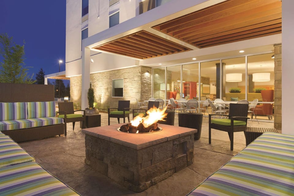 Home2 Suites by Hilton Bellingham Airport Hotel in Bellingham