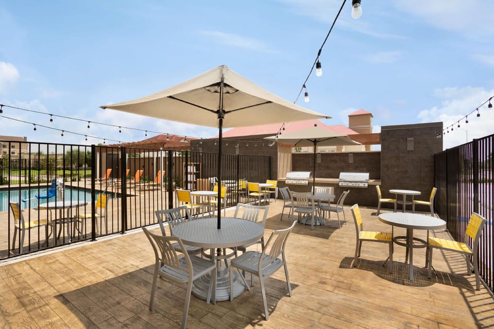 Home2 Suites by Hilton Houston Webster Hotel in Webster