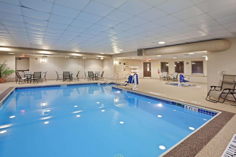 Hampton Inn DuBois Hotel in Allegheny River