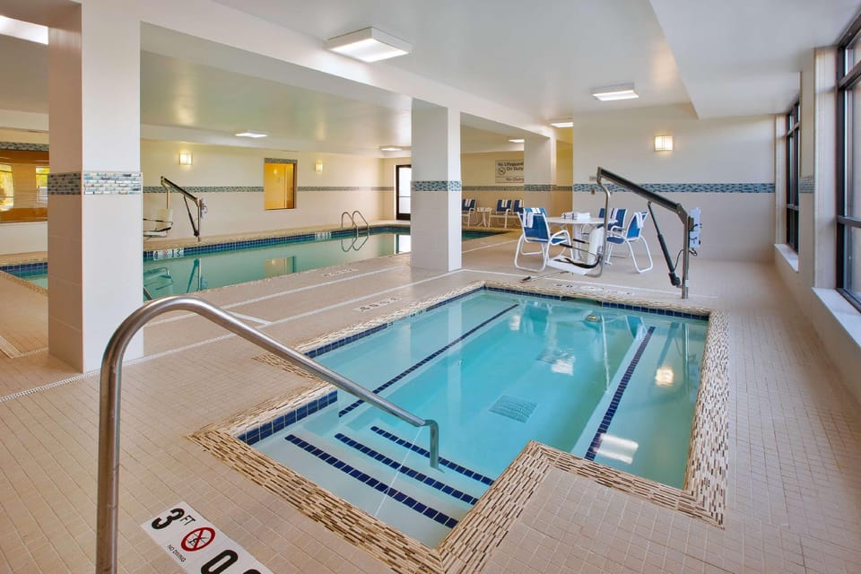 Hampton Inn by Hilton Commerce Novi Hotel in Lake Erie