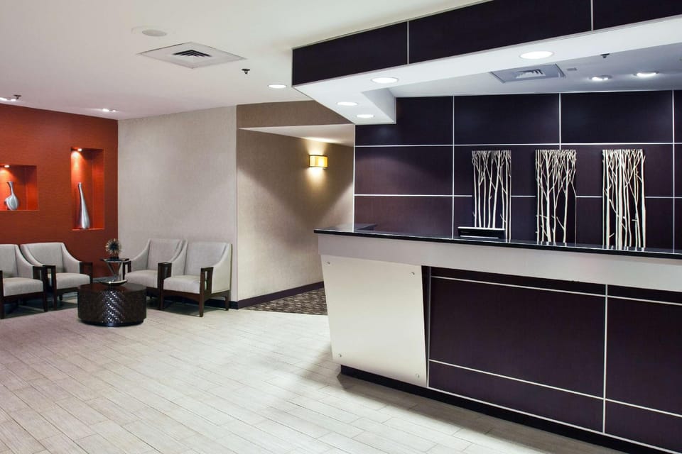 DoubleTree by Hilton Savannah Airport Hotel in Pooler