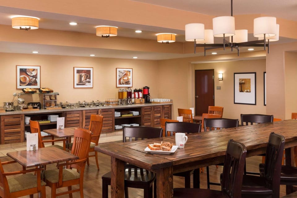 DoubleTree by Hilton Portland - Tigard Hotel in Tigard