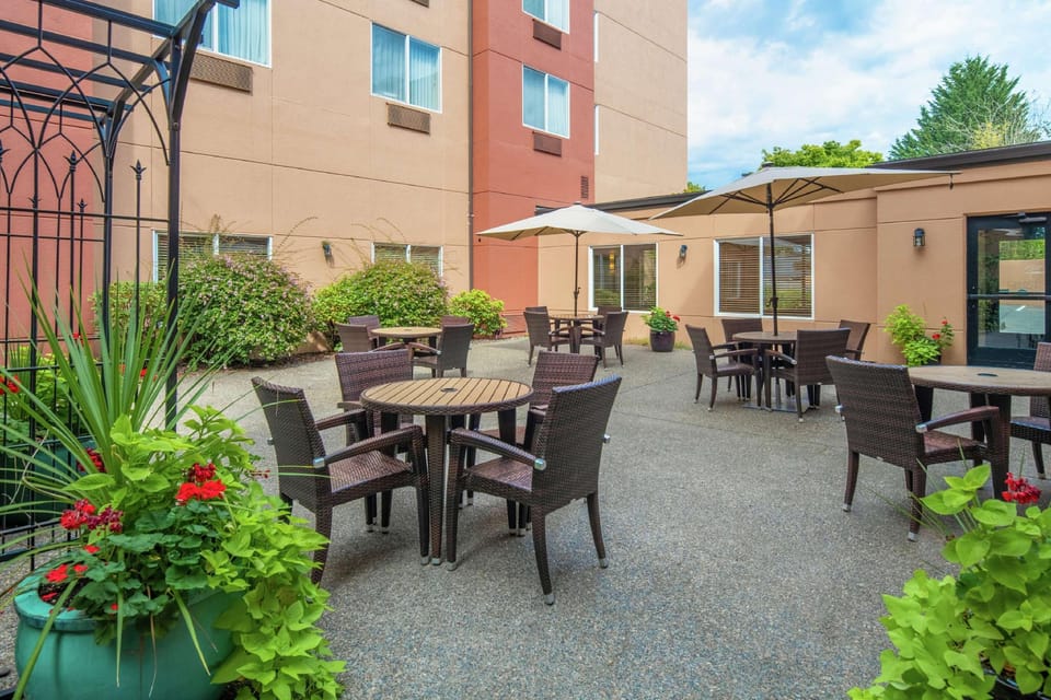 DoubleTree by Hilton Portland - Tigard Hotel in Tigard