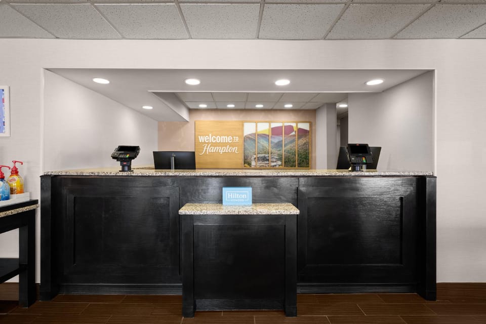 Hampton Inn Winfield/Teays Valley Hotel in West Virginia