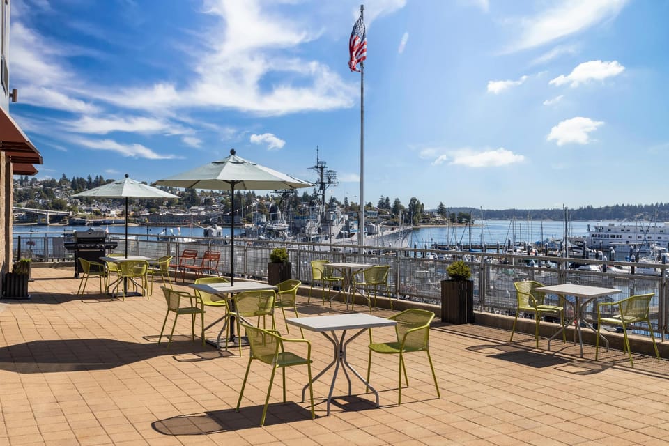 Hampton Inn & Suites Bremerton Hotel in Bremerton