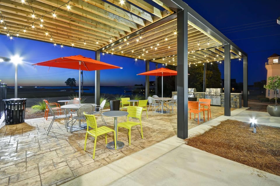 Home2 Suites by Hilton Decatur Ingalls Harbor Hotel in Decatur
