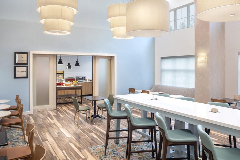 Hampton Inn & Suites Berkshires-Lenox Hotel in Lenox