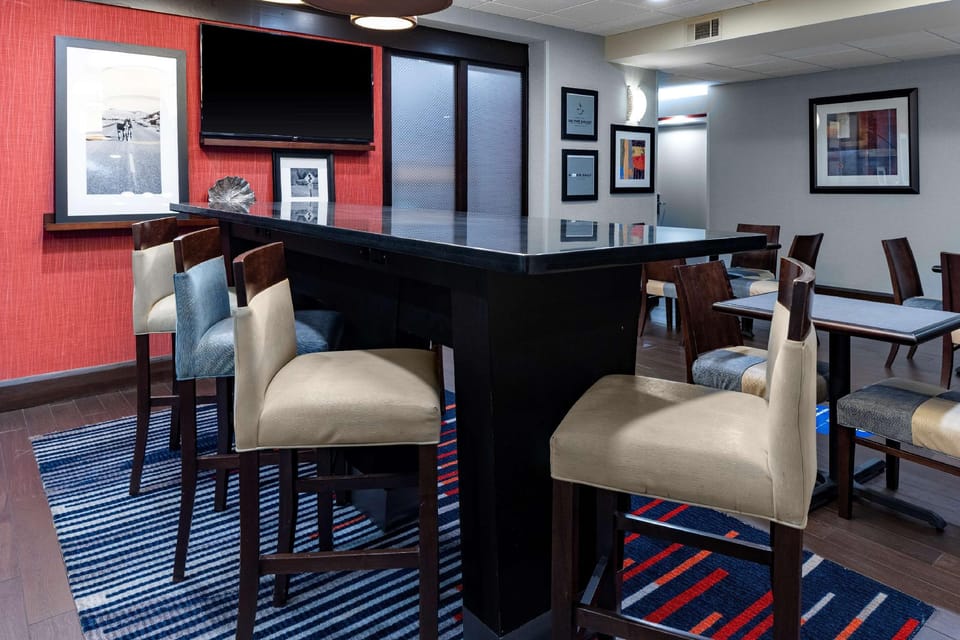Hampton Inn Columbia Hotel in Columbia