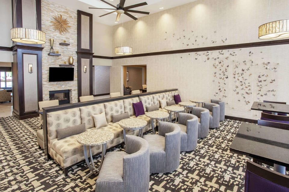 Homewood Suites by Hilton Munster Hotel in Indiana
